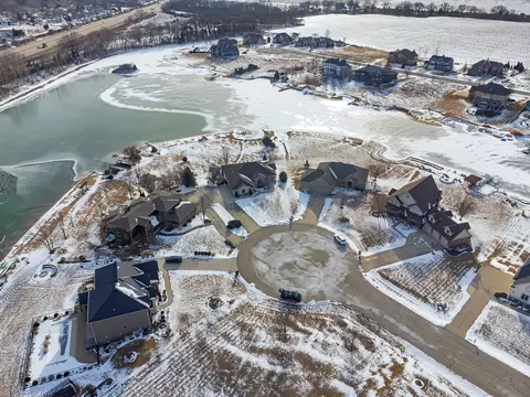 View/Area - 210 Barefoot Ct, Minooka, IL 60447 photo 6 of 19