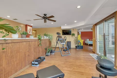Entry Way - 210 Barefoot Ct, Minooka, IL 60447 photo 7 of 7