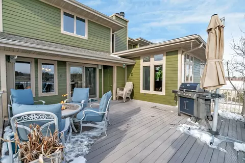Exterior - 210 Barefoot Ct, Minooka, IL 60447 photo 6 of 22