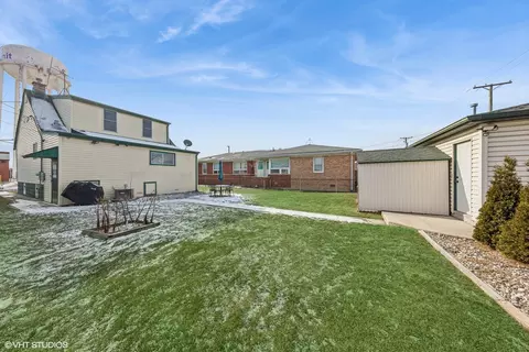 Exterior - 7308 W 59th St, Summit, IL 60501 photo 2 of 2