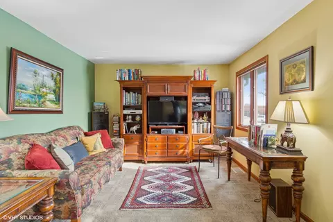 Living - 7308 W 59th St, Summit, IL 60501 photo 1 of 3