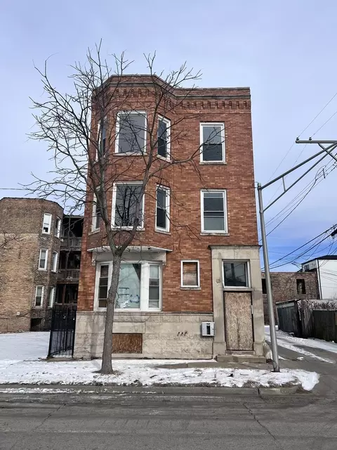 710 E 64th St, Chicago, IL 60637