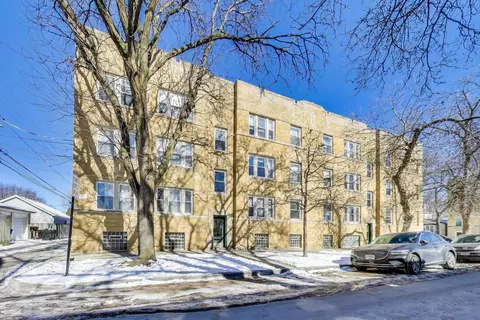 3742 W Berteau Ave #3, Chicago, IL 60618