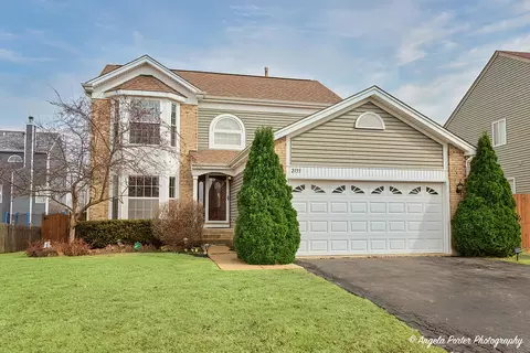 2155 N Green Valley Ln, Round Lake Beach, IL 60073