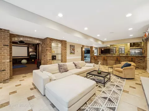 800 Becker Rd, Glenview, IL 60025 photo 16