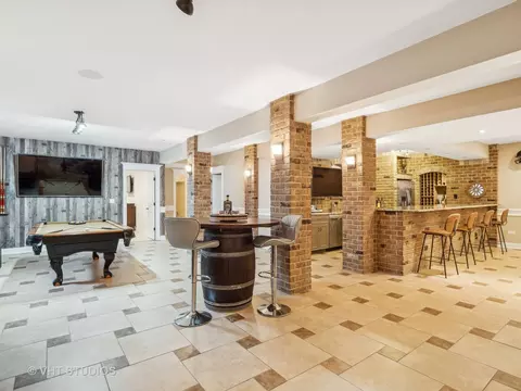 800 Becker Rd, Glenview, IL 60025 photo 14