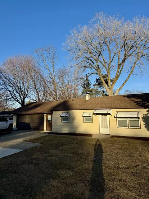 2117 N Alpine Rd, Rockford, IL 61107
