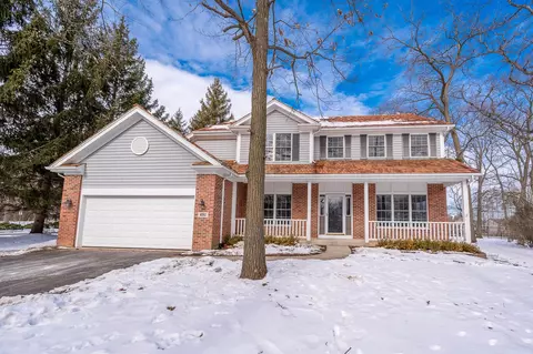 691 Coral Ct, Lindenhurst, IL 60046
