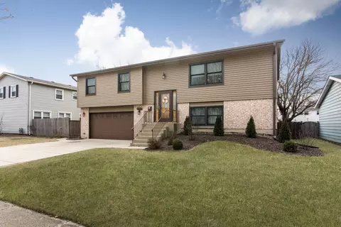 1803 W Catalpa Ln, Mount Prospect, IL 60056