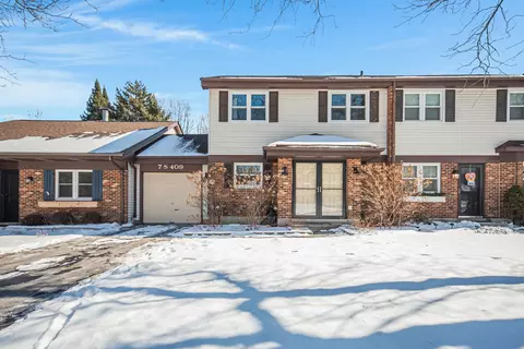 7 S409 Creek Dr, Naperville, IL 60540