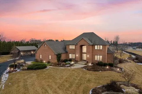 45 W301 Freedom Ct, Hampshire, IL 60140
