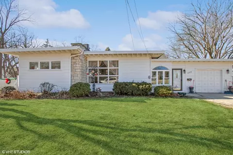 306 S Chase St, Wheaton, IL 60187