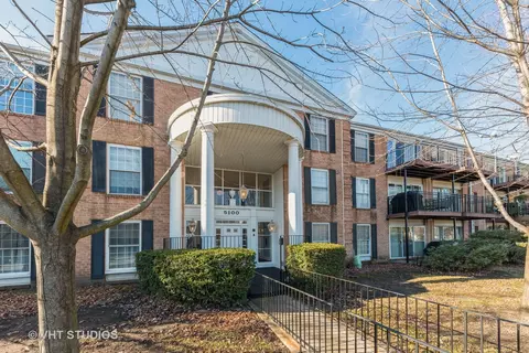 5100 Carriageway Dr #109, Rolling Meadows, IL 60008
