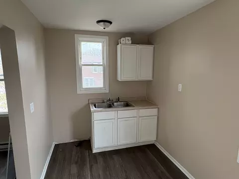 310 W Merchant St, Kankakee, IL 60901 photo 4