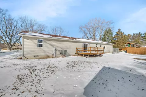 Exterior - 2522 E 1704th Rd, Ottawa, IL 61350 photo 6 of 8