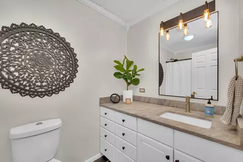 Bath - 2522 E 1704th Rd, Ottawa, IL 61350 photo 3 of 3
