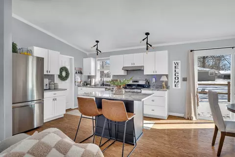 Kitchen - 2522 E 1704th Rd, Ottawa, IL 61350 photo 1 of 7