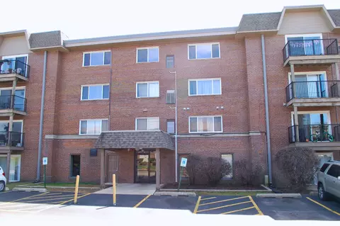 2301 Beau Monde Ln #206, Lisle, IL 60532