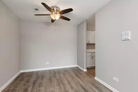 Dining - 1484 Stonebridge Cir #B4, Wheaton, IL 60187 photo 1 of 1