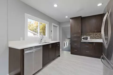 960 Olive St, Hoffman Estates, IL 60169 photo 7
