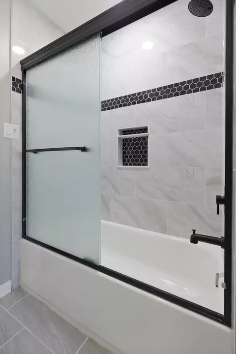 960 Olive St, Hoffman Estates, IL 60169 photo 13