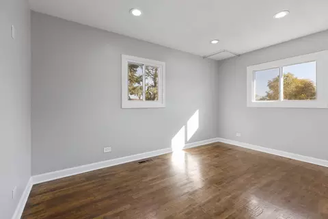 960 Olive St, Hoffman Estates, IL 60169 photo 15