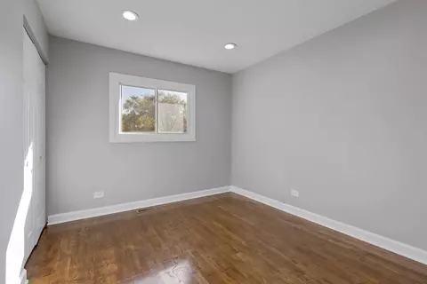 960 Olive St, Hoffman Estates, IL 60169 photo 16