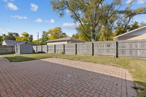 960 Olive St, Hoffman Estates, IL 60169 photo 21