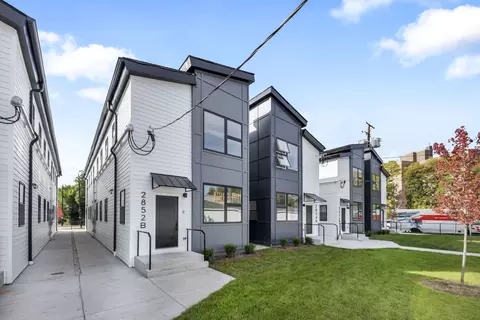 2828 W Harrison St #A, Chicago, IL 60612