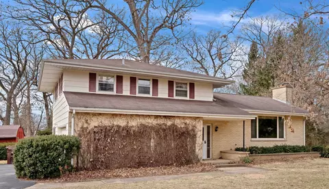 4705 Wild Cherry Rd, Crystal Lake, IL 60012