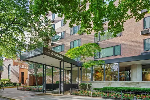 3100 N Lake Shore Dr #201, Chicago, IL 60657