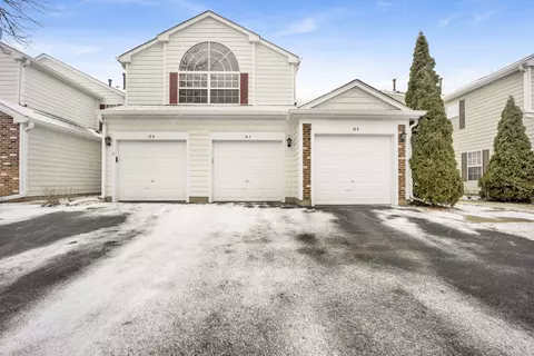 16 Coolidge Ct #16B, Streamwood, IL 60107