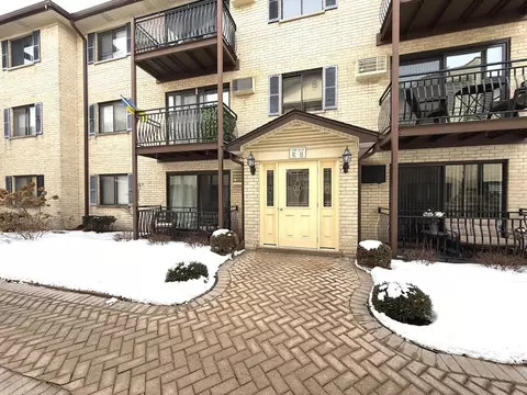 5139 N East River Rd #265, Chicago, IL 60656