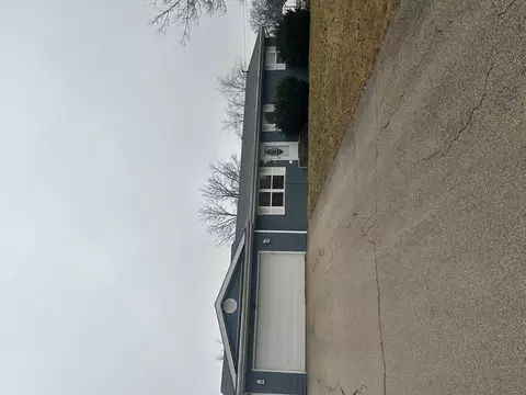 821 Melbourne Ave, Machesney Park, IL 61115