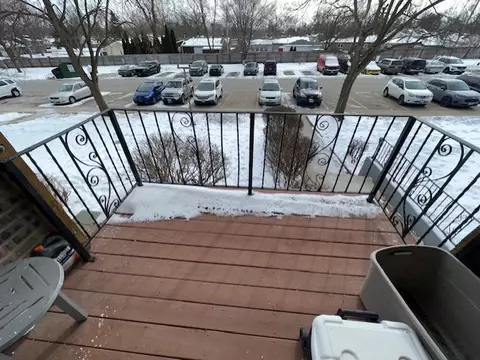 Exterior - 560 Mesa Dr #206, Hoffman Estates, IL 60169 photo 2 of 2