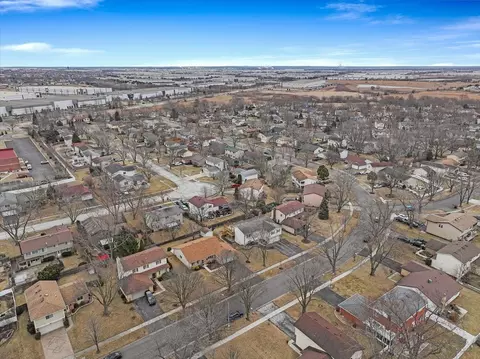 View/Area - 324 Thistle Dr, Bolingbrook, IL 60490 photo 4 of 4