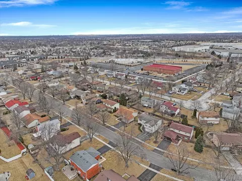 View/Area - 324 Thistle Dr, Bolingbrook, IL 60490 photo 3 of 4