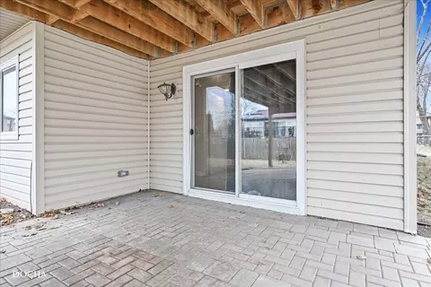 Exterior - 324 Thistle Dr, Bolingbrook, IL 60490 photo 4 of 5