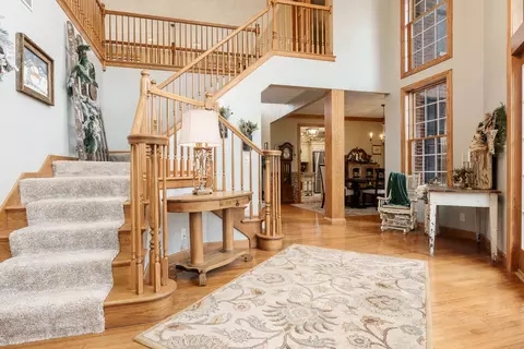 Entry Way - 9062 Forest Ridge Dr, Roscoe, IL 61073 photo 2 of 5