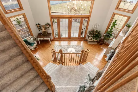 Entry Way - 9062 Forest Ridge Dr, Roscoe, IL 61073 photo 4 of 5