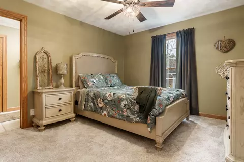 Bedroom - 9062 Forest Ridge Dr, Roscoe, IL 61073 photo 3 of 4