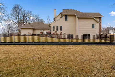 Exterior - 9062 Forest Ridge Dr, Roscoe, IL 61073 photo 7 of 7
