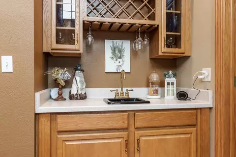 Kitchen - 9062 Forest Ridge Dr, Roscoe, IL 61073 photo 1 of 7