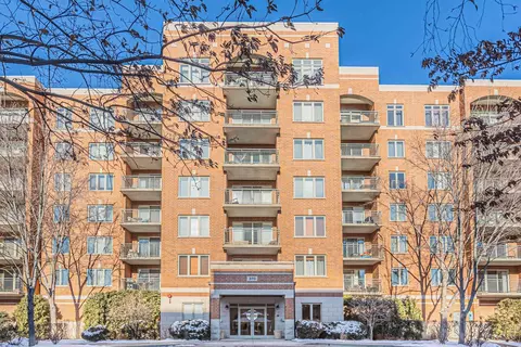 370 S Western Ave #609, Des Plaines, IL 60016