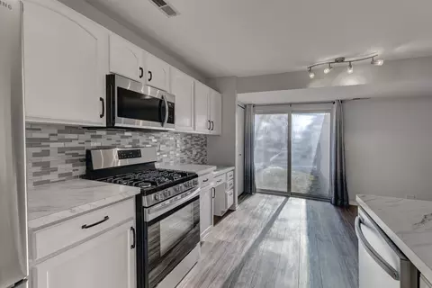 659 Serendipity Dr, Aurora, IL 60504 photo 8