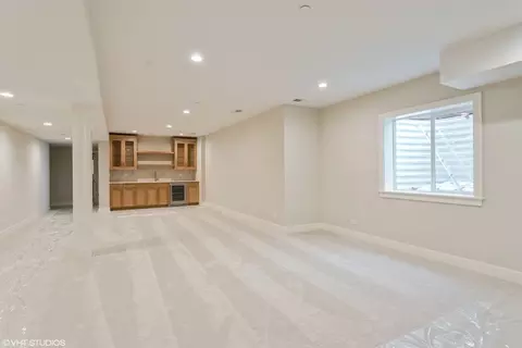 Undisclosed, Willowbrook, IL 60527 photo 16