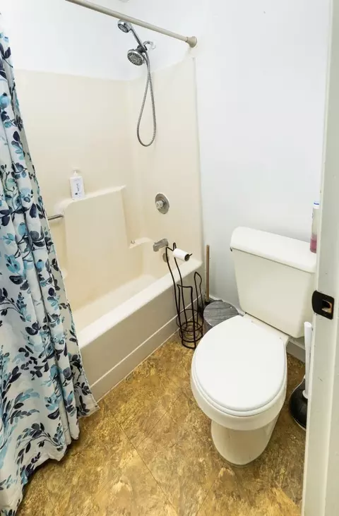 902 Kenneth Cir #6, Elgin, IL 60120 photo 15