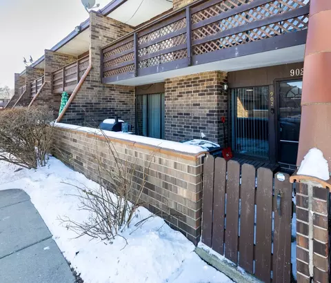 902 Kenneth Cir #6, Elgin, IL 60120 photo 21