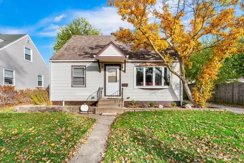 1035 S Saylor Ave, Elmhurst, IL 60126