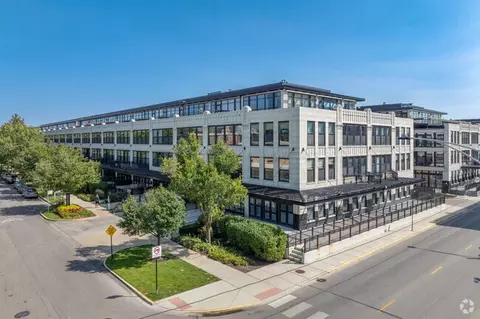 1150 W 15th St #136, Chicago, IL 60608